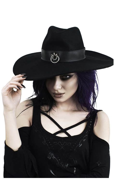 Witchy fashion just got better with the Witchy hat by Killstar